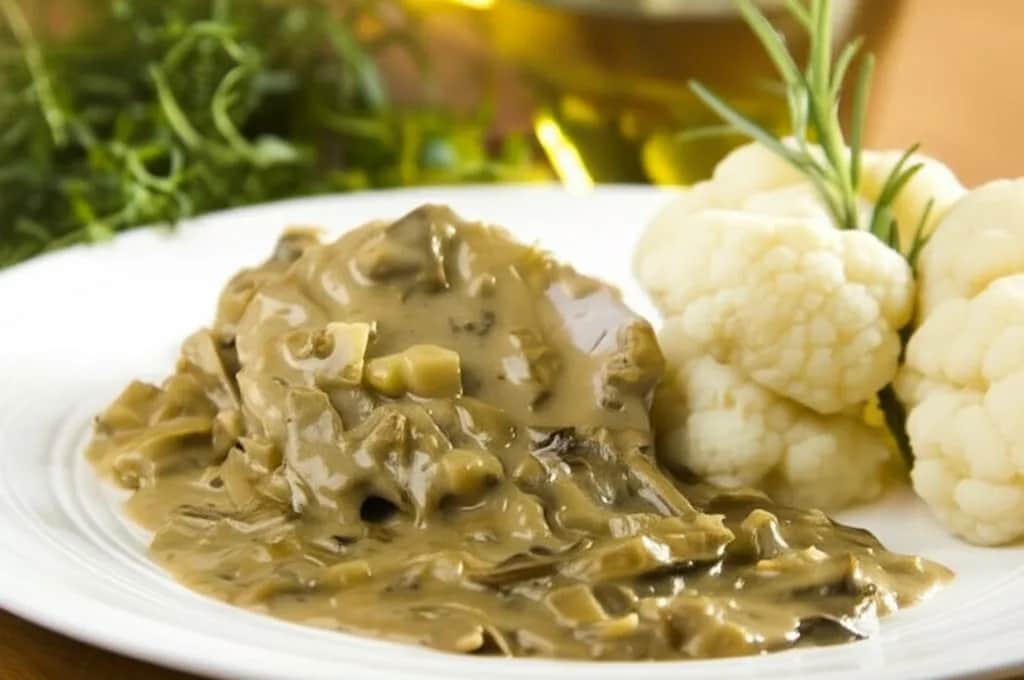 Aksamitny sos z podgrzybków: przepis, triki i ratunek dla smaku